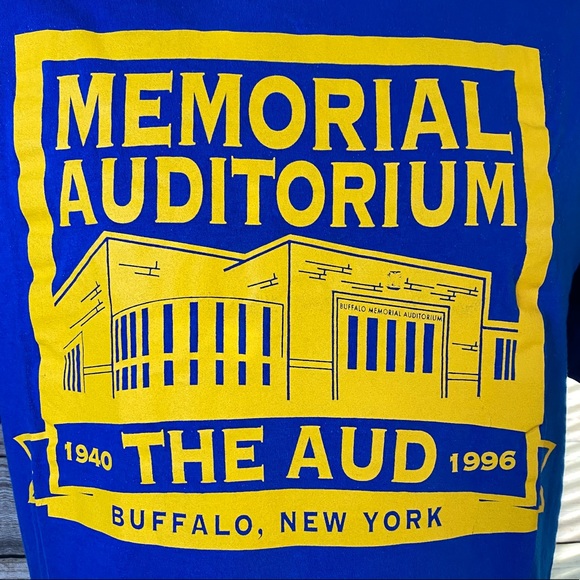 Buffalo Memorial Auditorium Sabres Tee Shirt - Picture 5 of 8